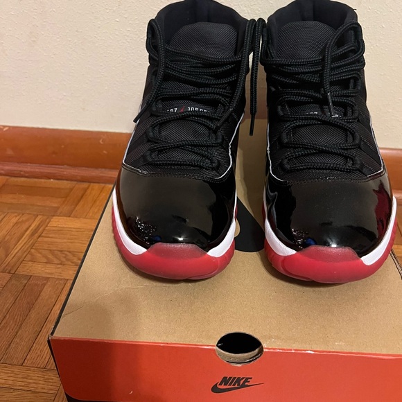 Air Jordon 11 Retro - Picture 3 of 11